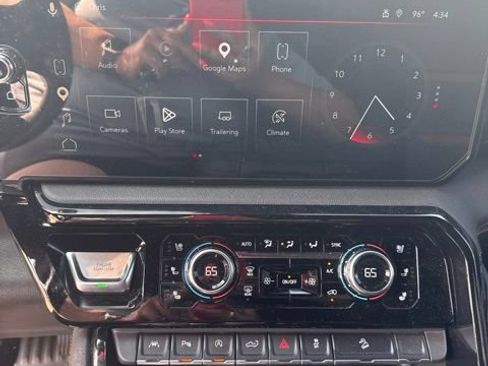 Certified 2023 GMC Sierra 1500 AT4 w/ AT4 Premium Package AWD/4WD image 19