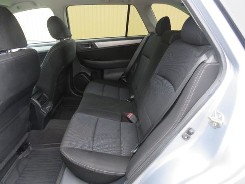 Used 2019 Subaru Outback 2.5i Premium AWD/4WD image 8