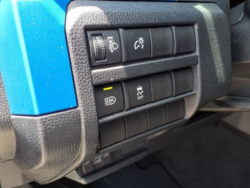 Used 2025 Toyota Tacoma TRD Off-Road AWD/4WD image 20