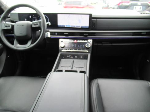 Used 2024 Hyundai Santa Fe Calligraphy FWD image 12