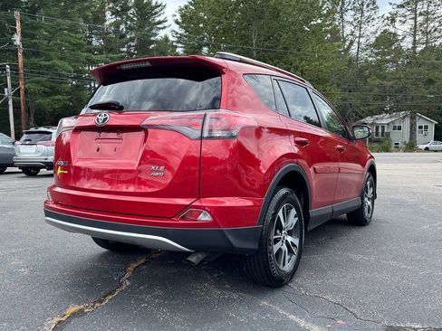 Used 2016 Toyota RAV4 XLE image 10