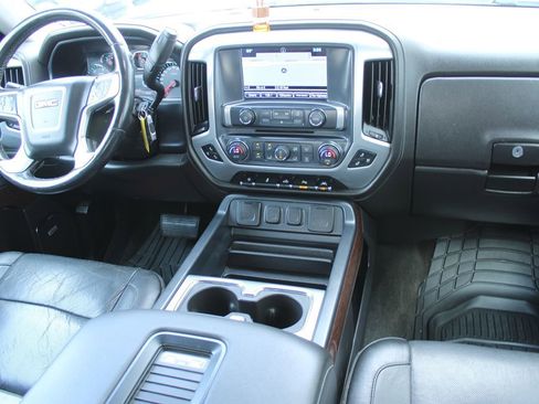 Used 2018 GMC Sierra 1500 SLT image 22