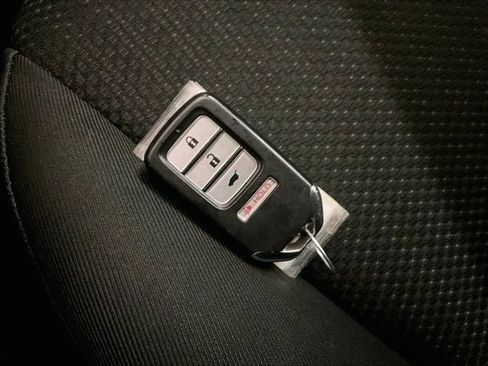 Used 2017 Honda HR-V EX image 10
