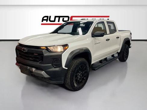 Used 2026 Chevrolet Colorado Trail Boss AWD/4WD image 3