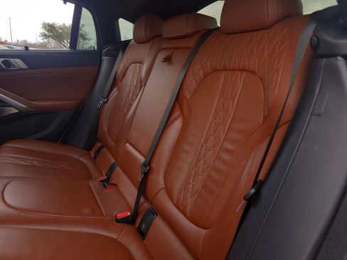 Used 2021 BMW X6 M50i w/ Executive Package image 12