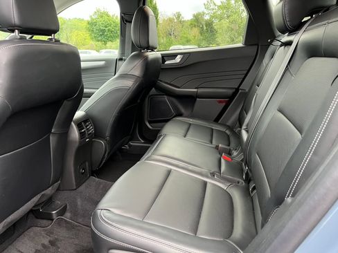 Certified 2023 Ford Escape Platinum AWD/4WD image 4