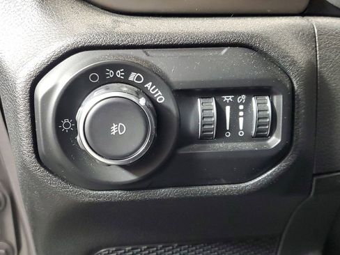 Used 2021 Jeep Wrangler Unlimited Sport image 12