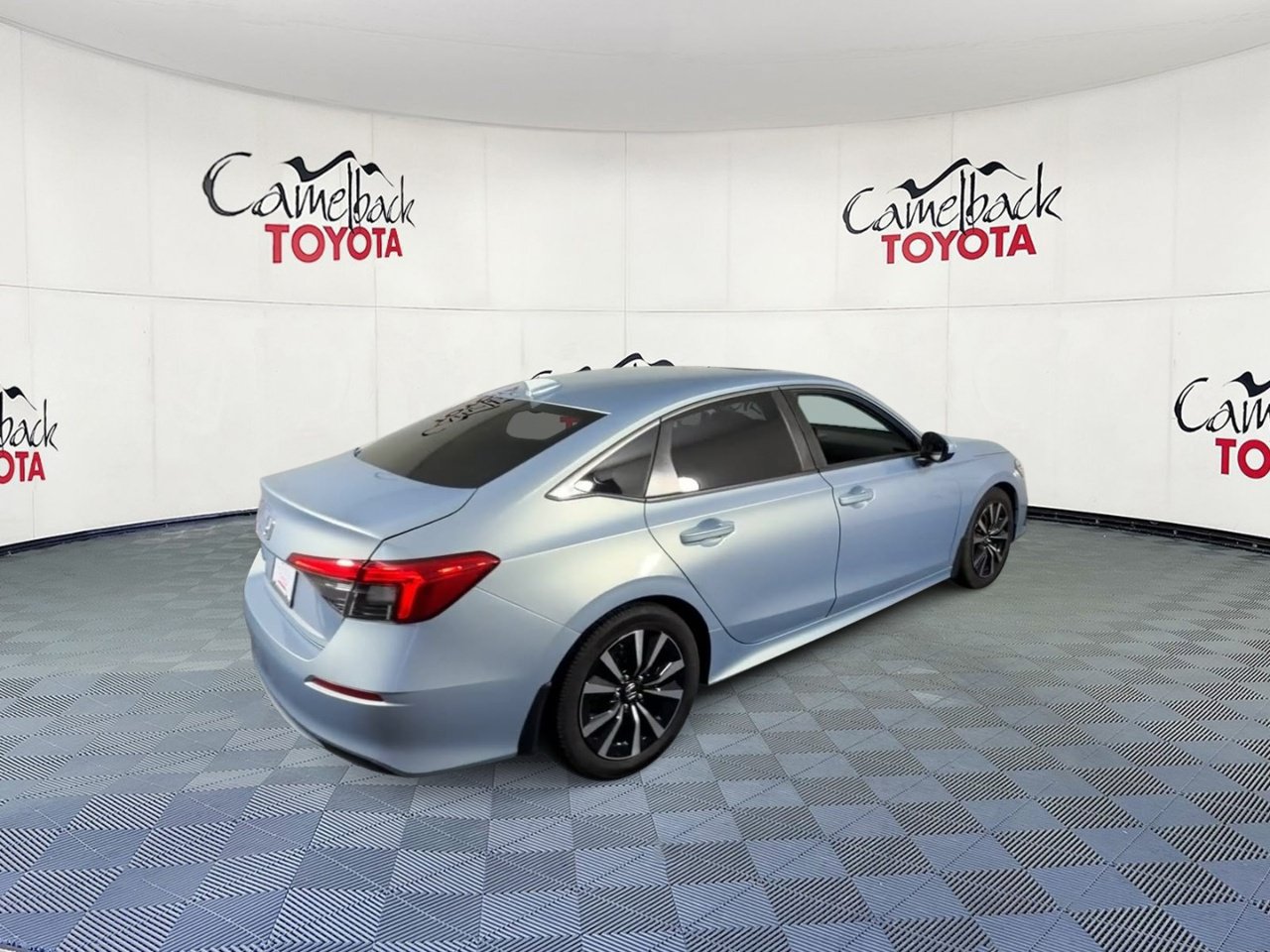Used 2022 Honda Civic EX image 2