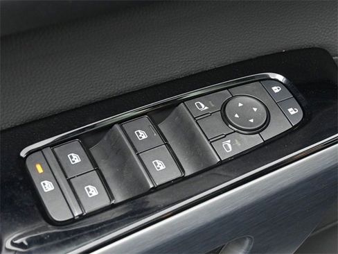 Used 2025 Nissan Pathfinder SL w/ SL Premium Package image 13