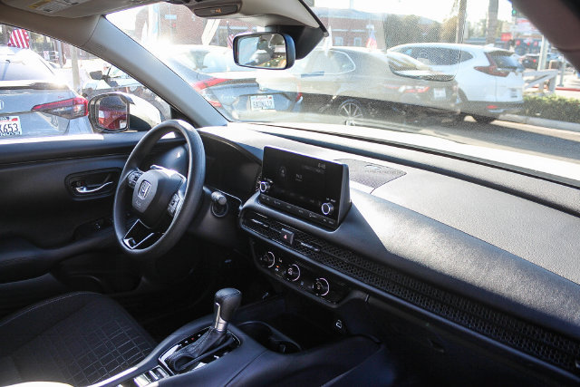Used 2024 Honda HR-V LX image 21