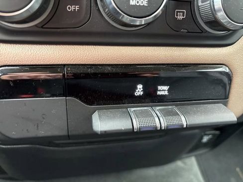 Used 2021 RAM 1500 Laramie w/ Off Road Group image 14