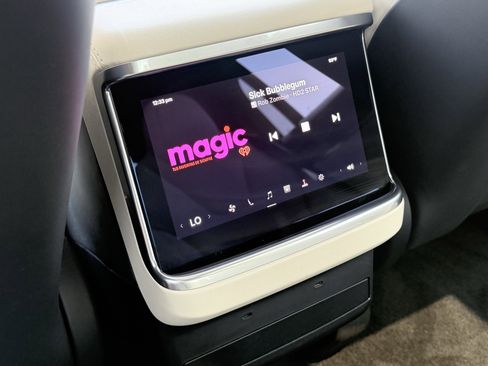Used 2022 Tesla Model X AWD/4WD image 63