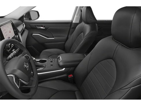 New 2026 Toyota Highlander Platinum image 12