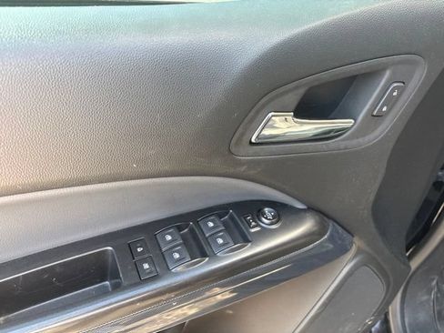 Used 2022 Chevrolet Colorado Z71 AWD/4WD image 14