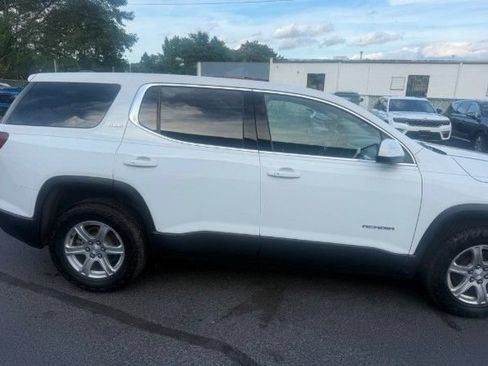 Used 2019 GMC Acadia SLE FWD image 2