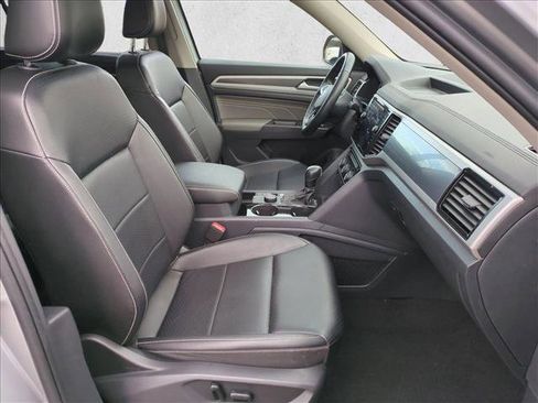 Used 2022 Volkswagen Atlas SEL R-Line image 22