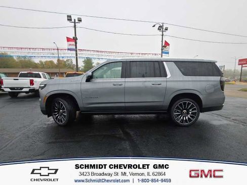 New 2026 Chevrolet Suburban High Country image 8