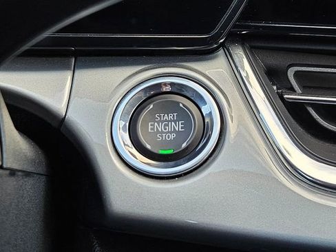 Used 2025 Chevrolet Trax LT image 27