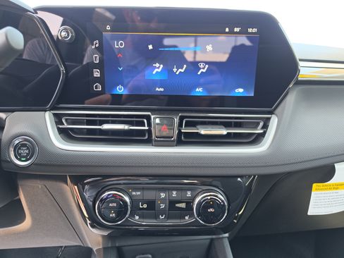 New 2026 Chevrolet TrailBlazer LT w/ Convenience Package FWD image 27