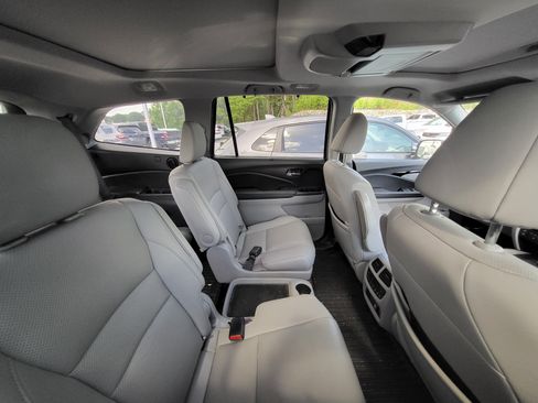 Used 2020 Honda Pilot Elite image 9