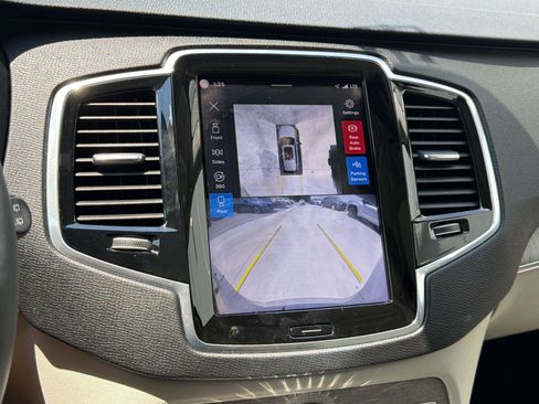 Used 2025 Volvo XC90 T8 Plus w/ Protection Package Premier AWD/4WD image 19