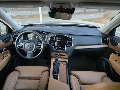 Used 2016 Volvo XC90 T6 Inscription w/ Vision Package image 28