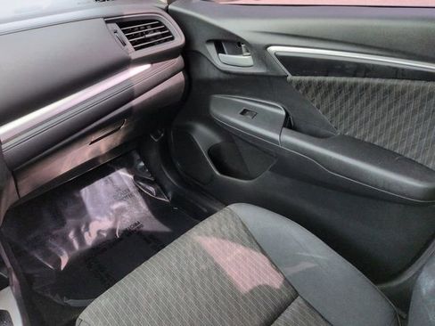 Used 2018 Honda Fit EX image 17