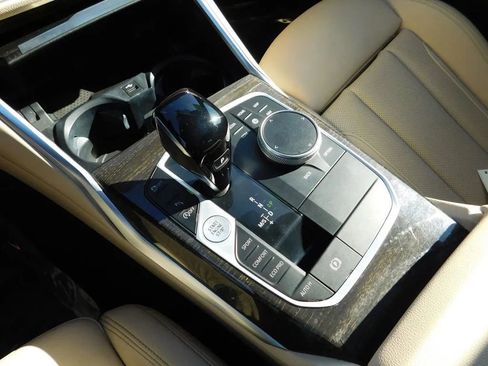 Used 2022 BMW 330i Sedan w/ Convenience Package image 21