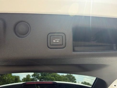 Certified 2024 Chevrolet Equinox LT FWD image 17
