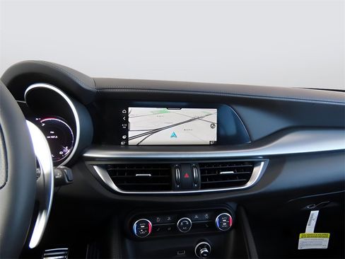 New 2025 Alfa Romeo Stelvio Sprint image 22