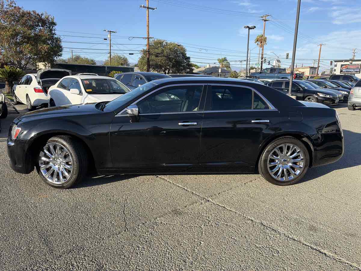 Used 2014 Chrysler 300 Uptown Edition w/ Quick Order Package 22M RWD image 2