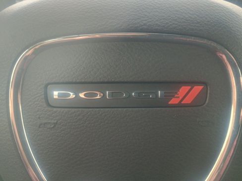 Used 2016 Dodge Challenger SXT image 22