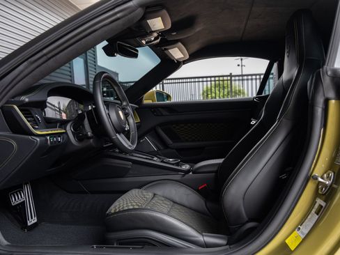 Certified 2026 Porsche 911 GTS RWD image 36