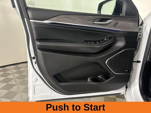 Used 2023 Jeep Grand Cherokee L Overland AWD/4WD image 9