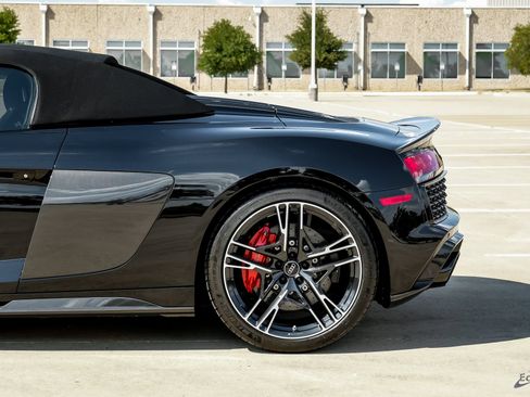 Used 2022 Audi R8 V10 performance AWD/4WD image 10