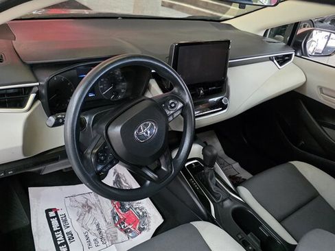Used 2023 Toyota Corolla LE image 11