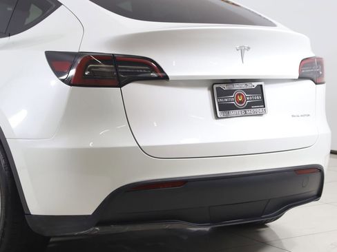 Used 2023 Tesla Model Y Long Range image 23