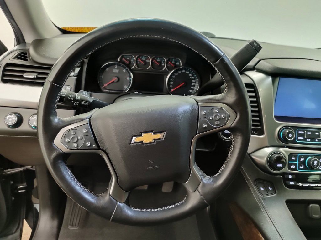 Used 2019 Chevrolet Tahoe LT w/ Luxury Package AWD/4WD image 15