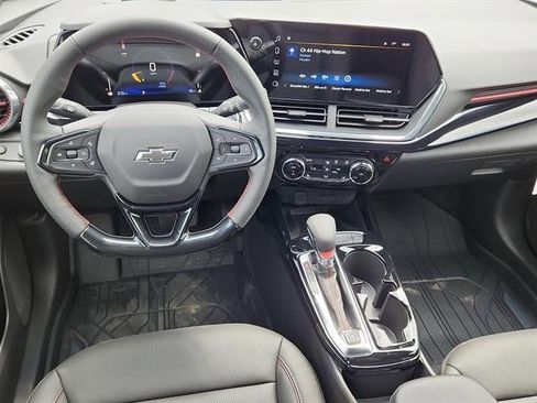 New 2026 Chevrolet Trax RS w/ Sunroof Package FWD image 10