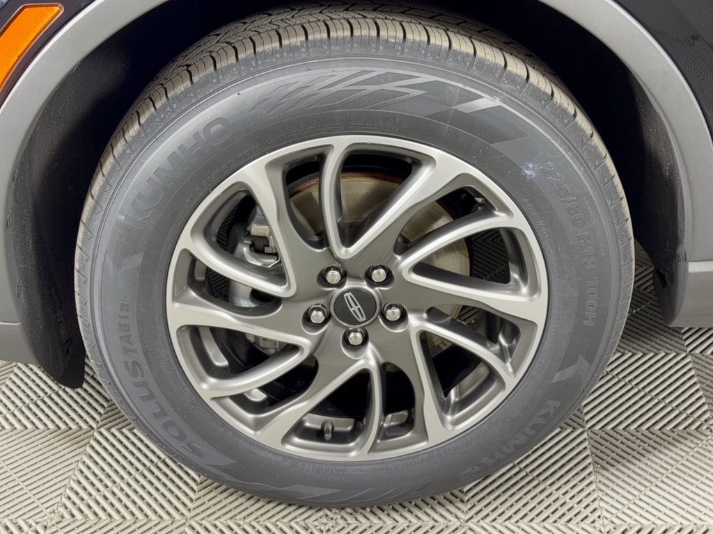 Used 2022 Lincoln Corsair AWD w/ Equipment Group 101A image 13