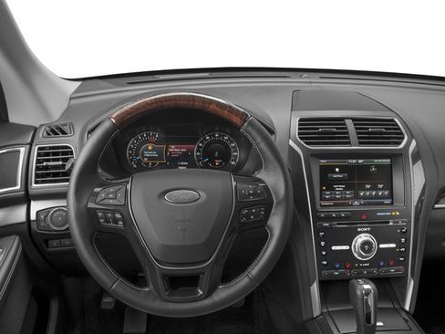 Used 2016 Ford Explorer Platinum AWD/4WD image 7