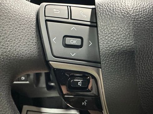 Used 2025 Toyota Camry LE image 19