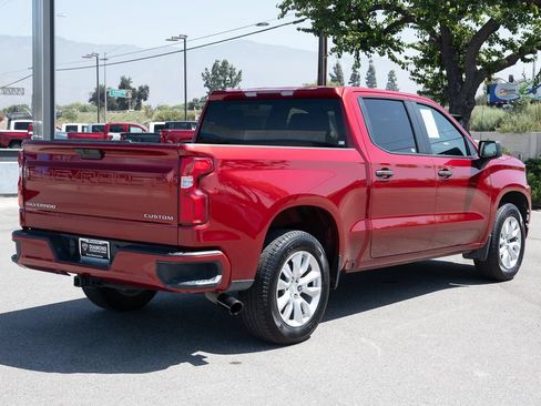 Used 2022 Chevrolet Silverado 1500 Custom w/ Safety Confidence Package RWD image 4