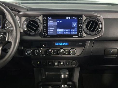 Used 2022 Toyota Tacoma TRD Sport w/ Technology Package AWD/4WD image 22