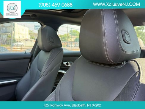 Used 2022 BMW 330i xDrive Sedan w/ M Sport Package AWD/4WD image 10
