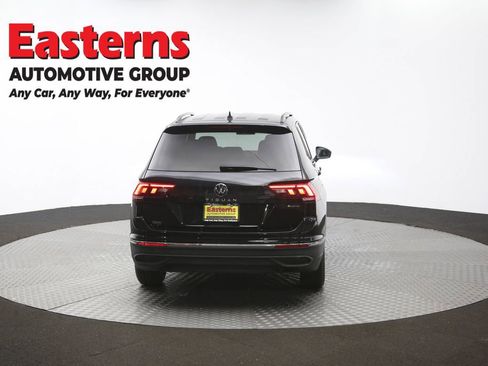 Used 2022 Volkswagen Tiguan S image 36