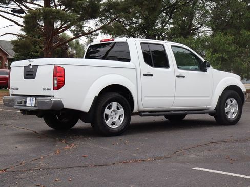 Used 2006 Nissan Frontier SE w/ (P01) Power Pkg AWD/4WD image 5