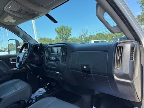 Used 2015 Chevrolet Silverado 3500 W/T w/ Snow Plow Prep Package AWD/4WD image 19
