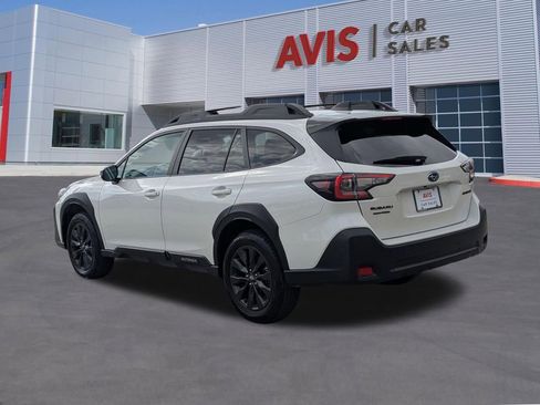 Used 2025 Subaru Outback Onyx Edition AWD/4WD image 9