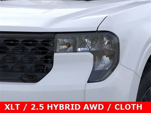 New 2025 Ford Maverick XLT w/ Equipment Group 301A image 19
